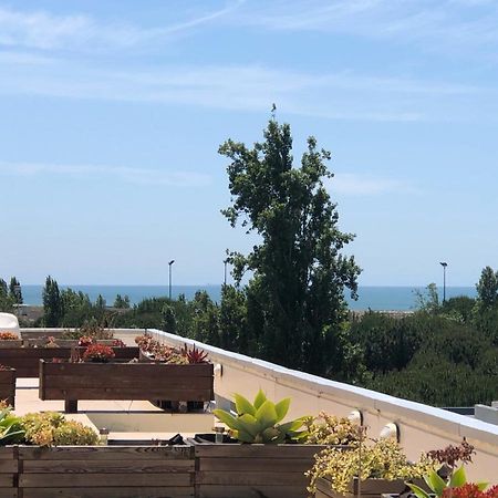Beautiful Penthouse Apartment With Terrace - 4 Minute Walk To The Beach Троя Екстер'єр фото