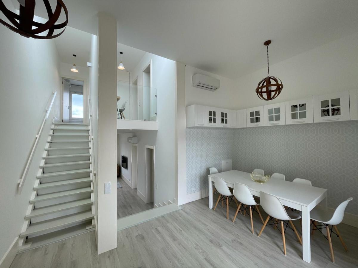 Beautiful Penthouse Apartment With Terrace - 4 Minute Walk To The Beach Троя Екстер'єр фото